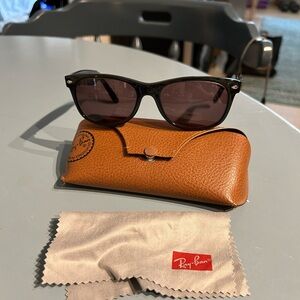 RAYBAN NEW WAYFARER CLASSIC